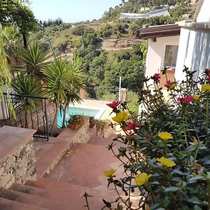 villa-glamour.taorminaitalyhotels.com/